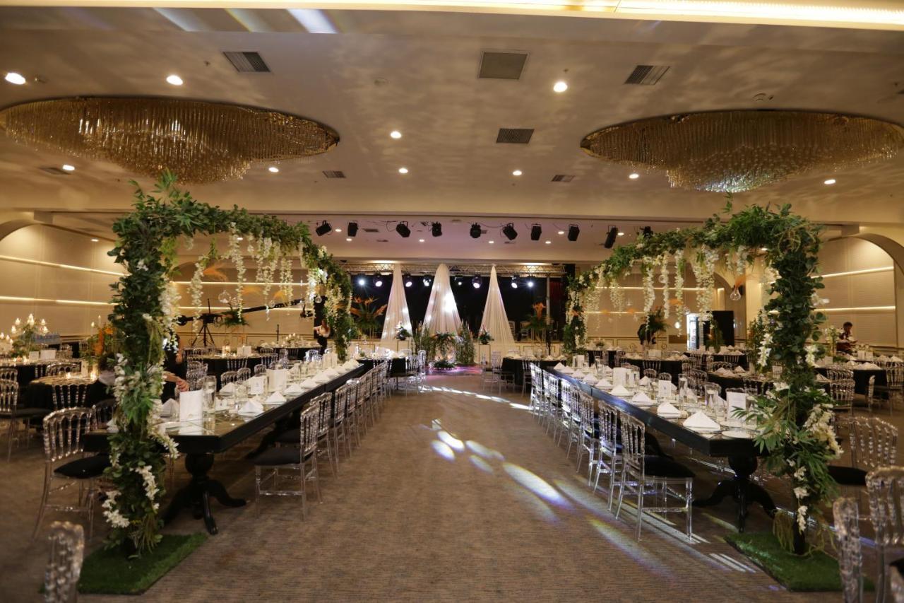 فنادق أنادولو داونتاون أنقرة المظهر الخارجي الصورة The ballroom of the hotel